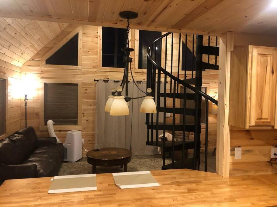Cozy 1 Bedroom Cabin In The Heart Of Jonesborough Exteriér fotografie